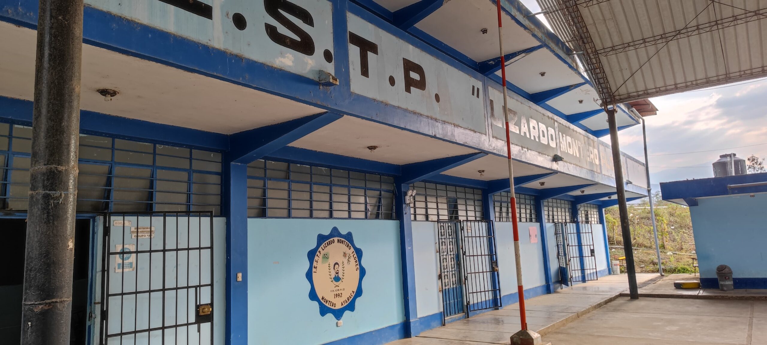 Vista del campus IESTP Lizardo Montero Flores